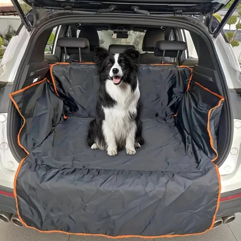 La Alfombrilla Antideslizante de Pelo para Maletero de Mascotas para SUV y Coches